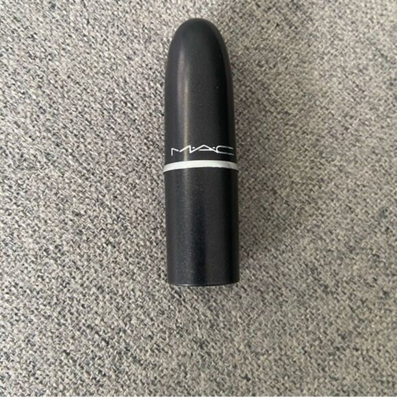 MAC Cximal Silky Matte Lipstick 607 Lady Danger Vivid Bright Coral Red NEW .12oz - Picture 4 of 6